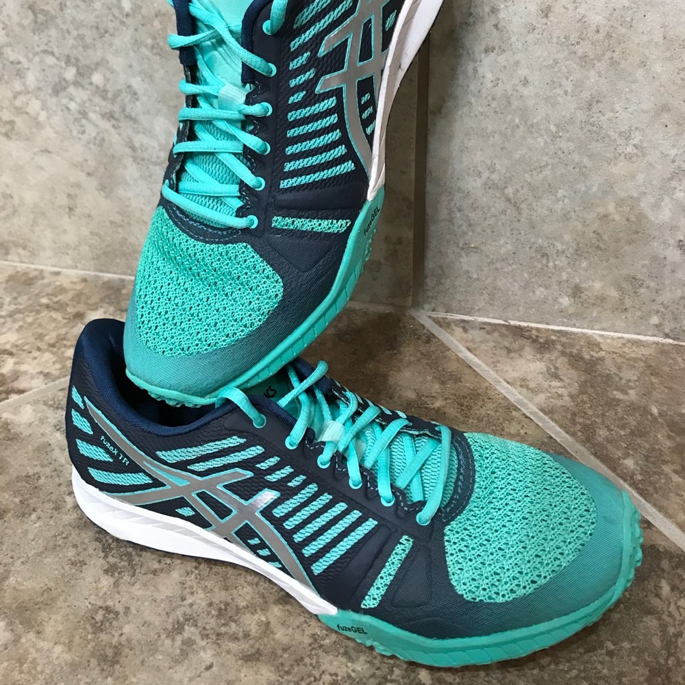 EUC Wmn's 8.5 Asics fuzeX TR Gel-Tiffany Blue/Navy